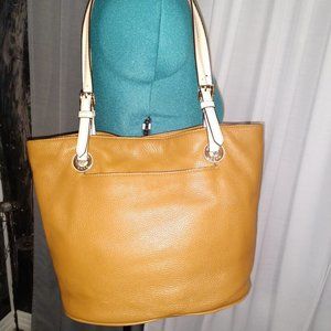 Michael Kors Jet Set Tote baG Leather